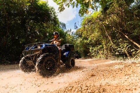 Cancun ATV Jungle-avontuur, kabelbanen, cenote en tequila-proeverij