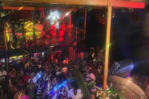 Privat transport till Montego Bay klubbar och Street Food