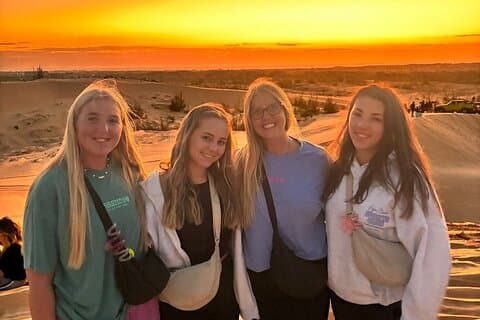 A melhor viagem para Mui Ne: Dunas de areia com o pôr do sol