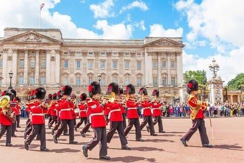 Tour turístico de medio día por Londres con conductor TFL autorizado