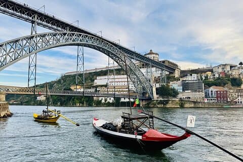 Porto "Old Town" Walking Tour with river cruise (Small-groups)