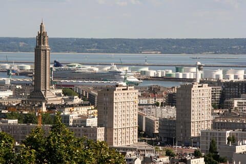 Privétransfer van Brussel naar Le Havre, 2 uur halte in Etretat