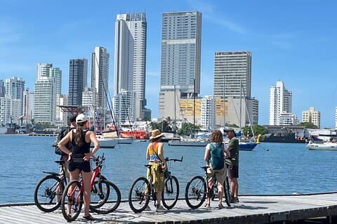 BICYCLE TOUR AND LUNCH AT SPOT FAVORITE OF ANTHONY BOURDAIN