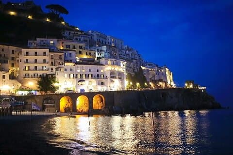 Amalfi en Positano nacht boottocht vanuit Salerno