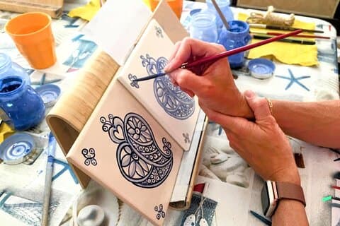 Workshop di pittura su piastrelle di classe superiore in Algarve