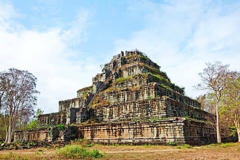 Full-Day Private Tour: Preah Vihea and Koh Ker Temple