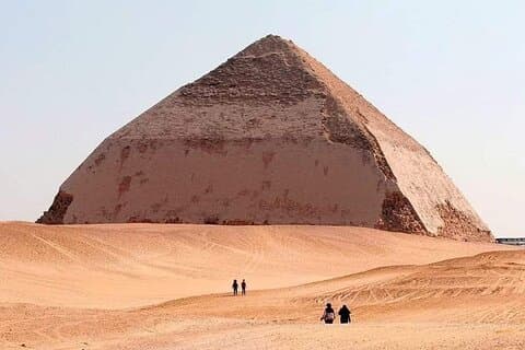 Saqqara, Dahshur & Memphis Private Tour – Red Pyramid + Lunch