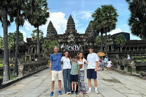 2 - Dagstur till Angkor & Floating Village med guidad tur