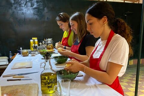 Cooking class with Yassine and family