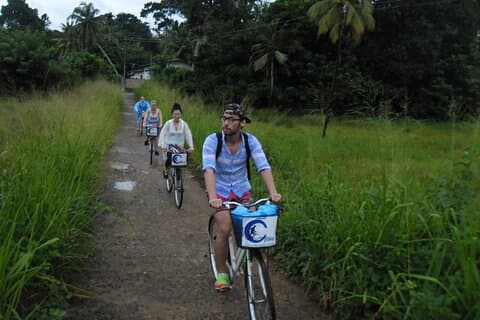 Halbtägige Fahrradtour durch die Lagune und durch das Dorf Galle