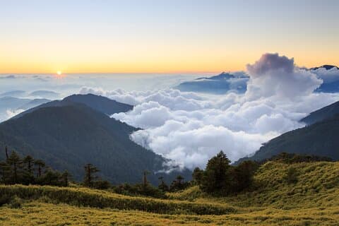 Hehuan Mountain Sunrise Tour from Qingjing Farm Taiwan Experience