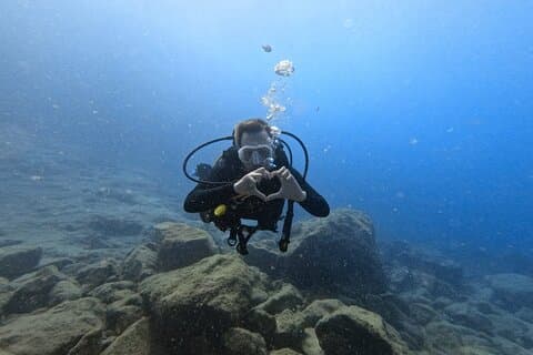 Chania Scuba Diving | Uppfriskningsdyk | Certifierade dykare