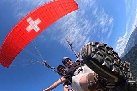 Paragliding male