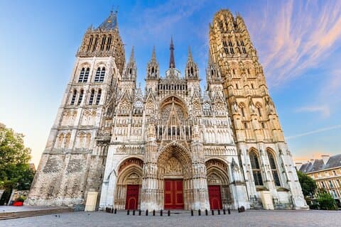 Privat transfer fra Bruxelles til Le Havre, 2h stop i Rouen