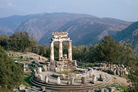 Tour privato di 10 ore: Esplora Delfi e Termopili da Atene