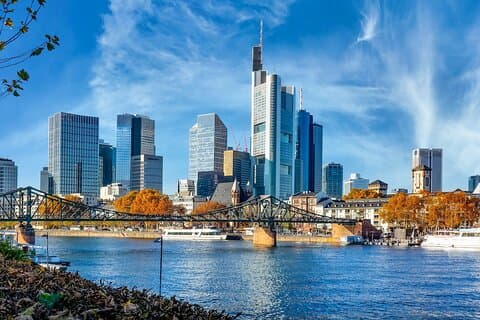 Privat overføring: Brugge til Frankfurt med en 2h Sightseeing stopp