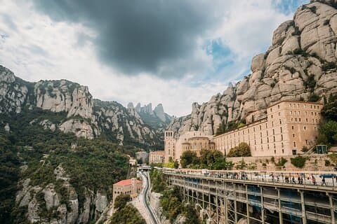 5-stündige Tour durch Montserrat: Natur, Geschichte & Kunst ab Barcelona