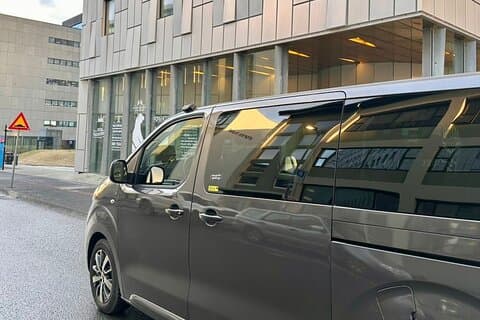 Transporte privado do aeroporto de Keflavik para o porto de Skarfabakki