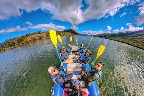 Heldagstur i nationalpark med vandring och kanotpaddling med lunch