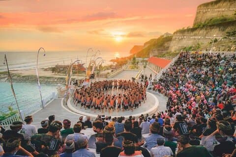 Uluwatu Tour with Watersports & Kecak Dance – All-Inclusive