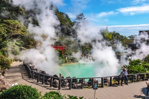 Fukuoka Tagesausflug nach Yufuin, Beppu Hell Onsen und Tierpark