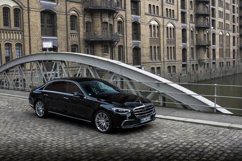 Privé stadstour in Hamburg met een Mercedes S-Klasse