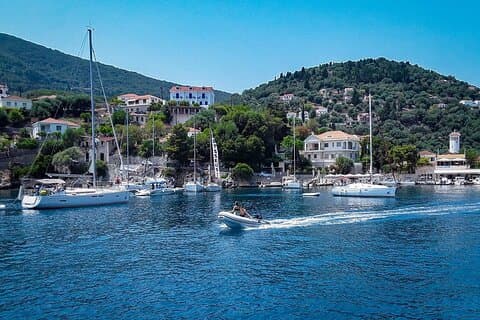 Ithaca Cruise from Agia Efimia Port with Bus Transfer