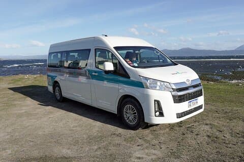 Transfer från hotellet till flygplatsen i delad service