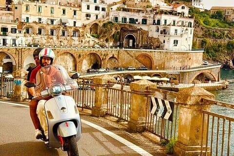 Sunset Amalfi Coast Vespa Tour med en lokal