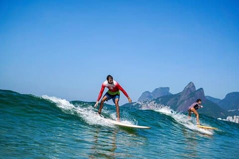Surflessen bij Arpoador, Ipanema