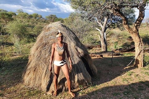 Bushman Promenad med San i Windhoek