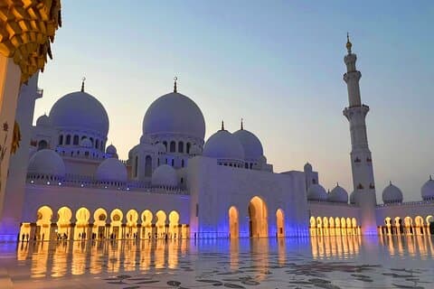 Um passeio compartilhado do pôr-do-sol na Mesquita Sheikh Zayed Abu Dhabi
