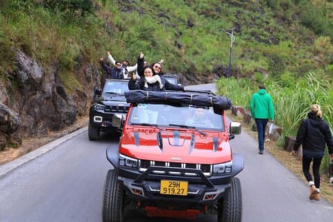 Ha Giang Open Air Nieuw Model Jeep Tour 2 dagen 1 nacht