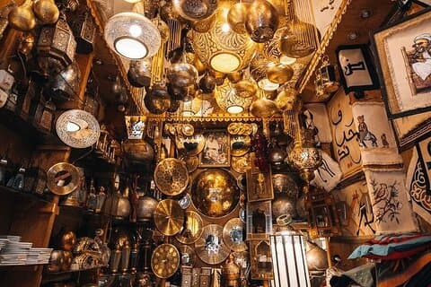 カイロ半日ツアー: カーンエルハリーリバザールを探索
