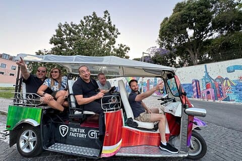 Tour della città vecchia di Lisbona Tuktuk