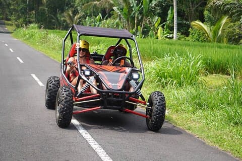 Upplev det ultimata äventyret: Bali River Tubing & Buggy Ride