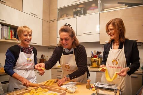 Små grupper Pasta og Tiramisu på lokale hjem i Pietrasanta