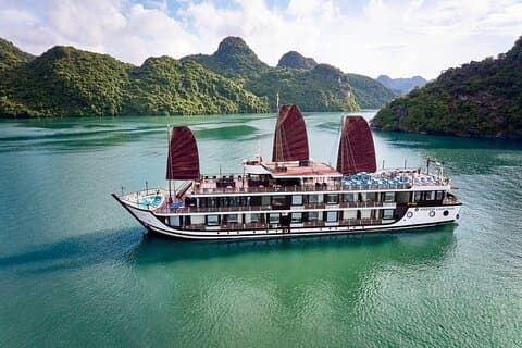 Fra Hanoi: 2-dagers luksuriøs Lan Ha Bay Cruise - All Inclusive