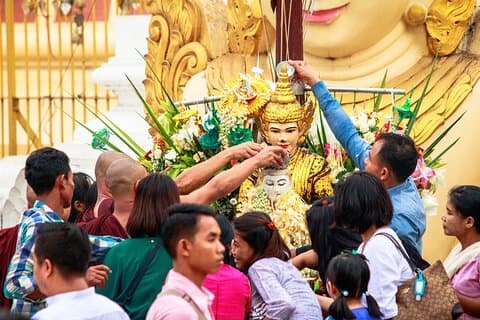 Vejret i Yangon City: Koloniale charme og gyldne pagoder