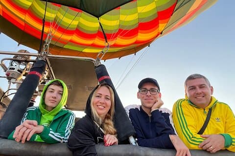 Vuelo en globo aerostático con desayuno Paseo en camello y más