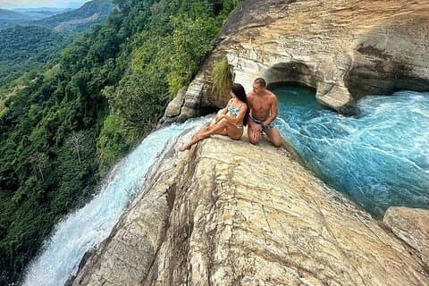 Excursão pelas Cataratas de Ravana e Diyaluma com piscina natural e almoço local