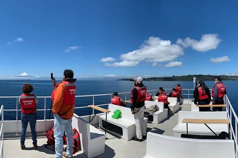 Scenic Catamaran Tour på Llanquihue Lake