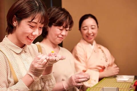 Cerimonia del tè di Tokyo e preparazione del Wagashi