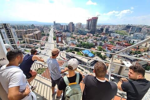 Prishtina Tour - Upplev stadens livlighet