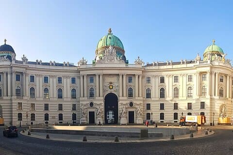 Viena Skip-The-Line para o Palácio Hofburg, Museu e Jardins de Sisi