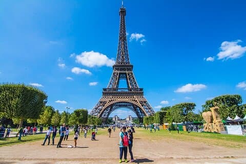 Guia turístico privado em Paris! Reserve o seu guia oficial!