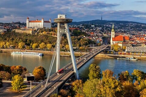 Excursão privada de Bratislava a partir de Viena com cruzeiro do rio Danúbio