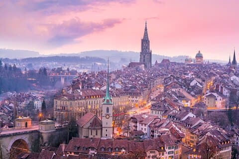 Transfer privado de Basileia para Berna, 2h Parada de turismo em Olten