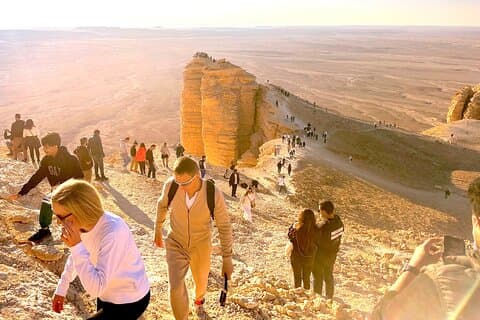 Sunset Edge of The World & Gazelle Reserve 4x4 Adventure: Riyadh