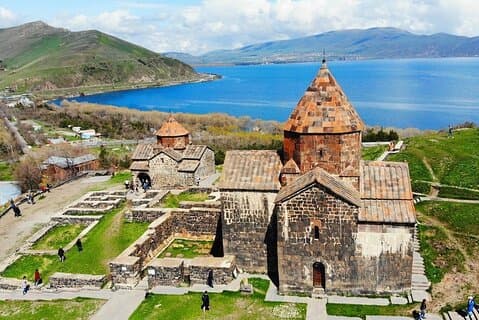 Armenien Dilijan Sevan und Eriwan Tagestour von Tiflis